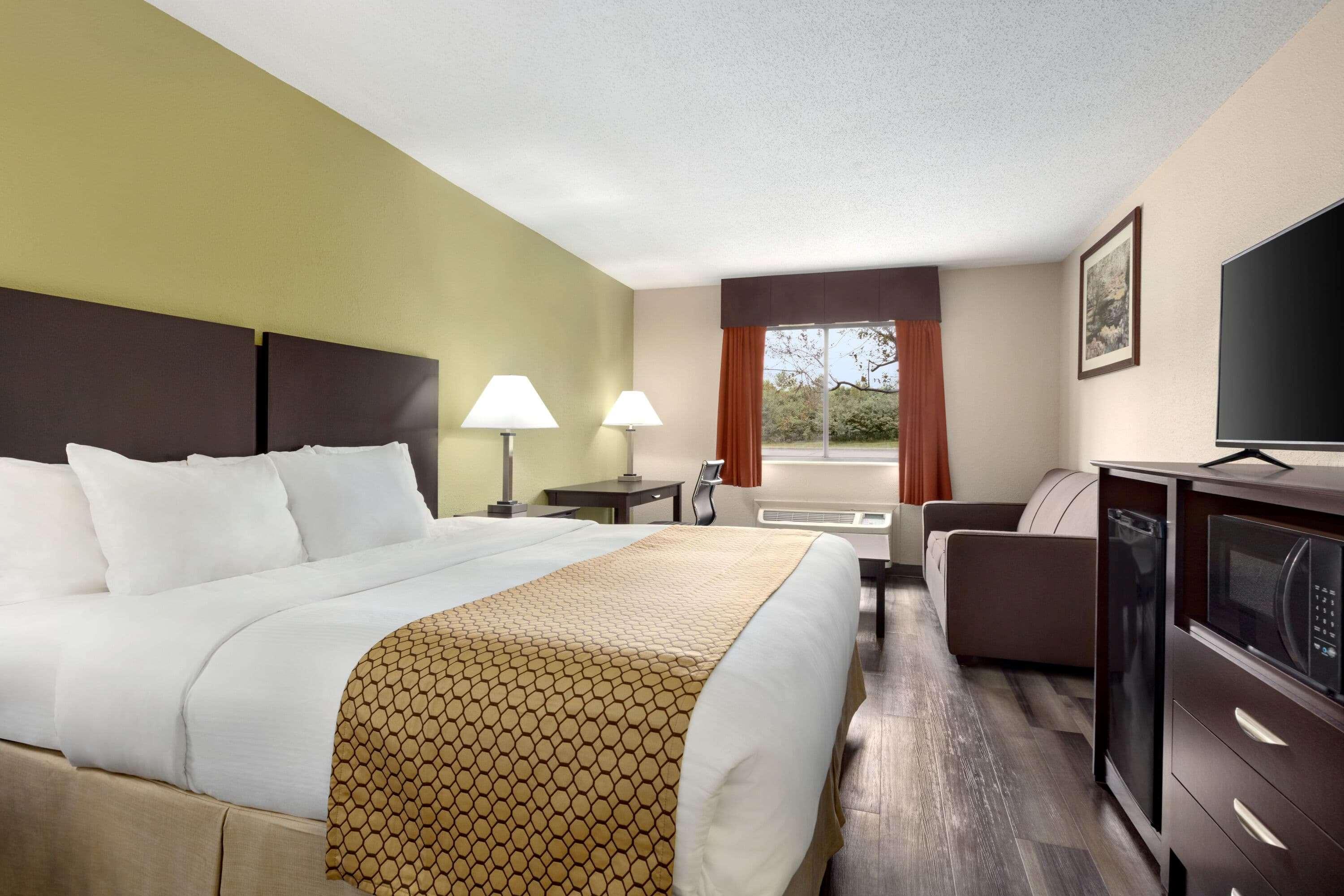Baymont By Wyndham Monroe Hotel Buitenkant foto