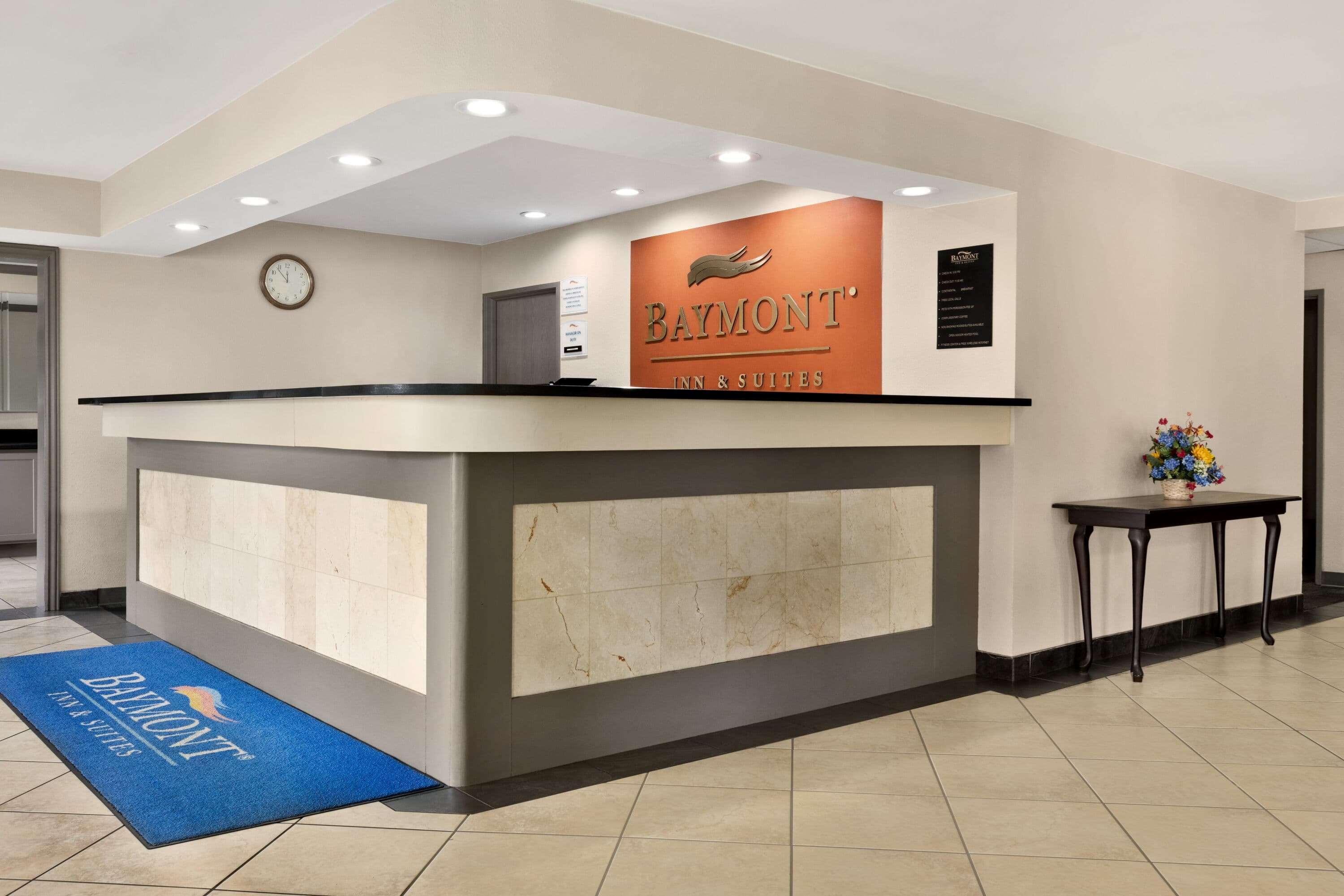 Baymont By Wyndham Monroe Hotel Buitenkant foto